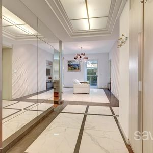 Property in Carre d'Or
