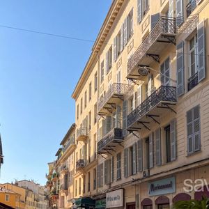 Property in Carre d'Or