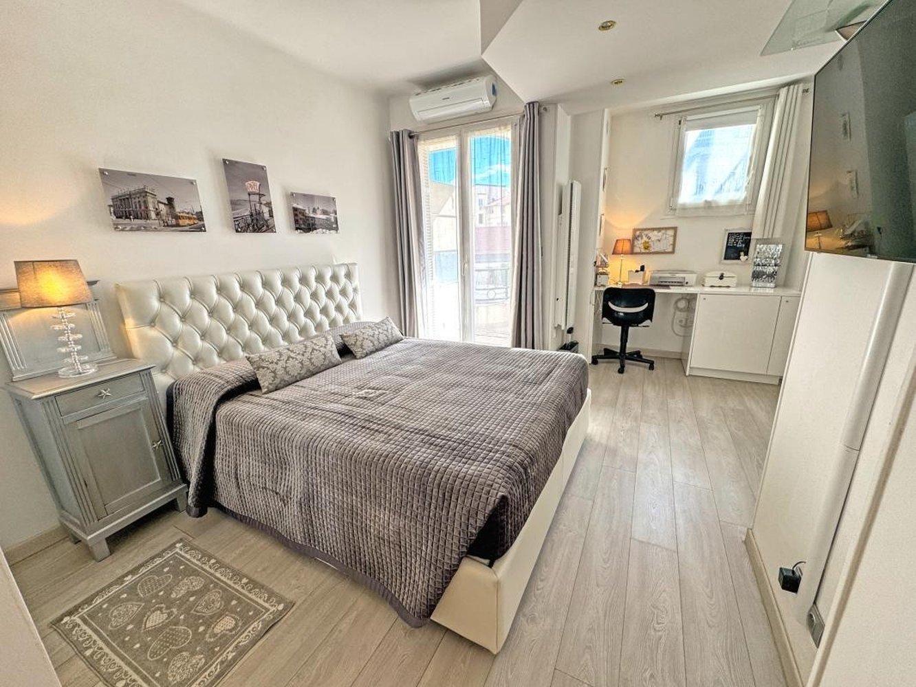 Property photo in Carre d'Or