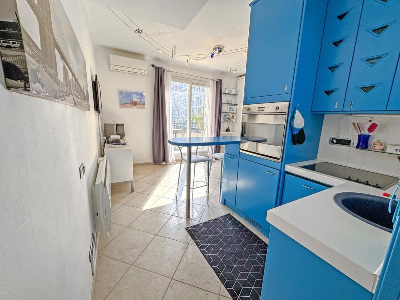 Property photo in Carre d'Or