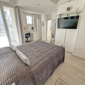 Property in Carre d'Or