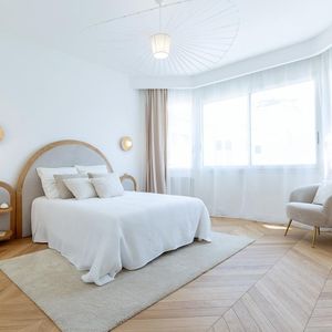Property in Carre d'Or