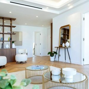 Property in Carre d'Or