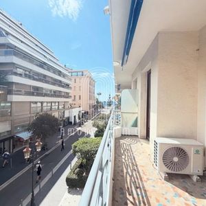 Property in Carre d'Or