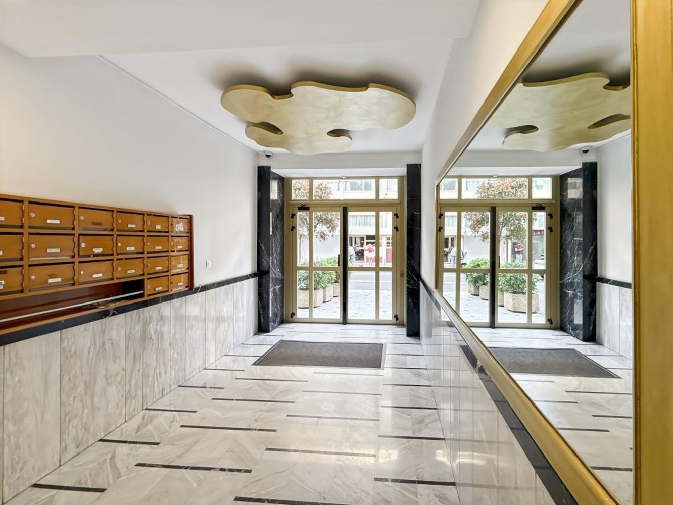 Property photo in Carre d'Or