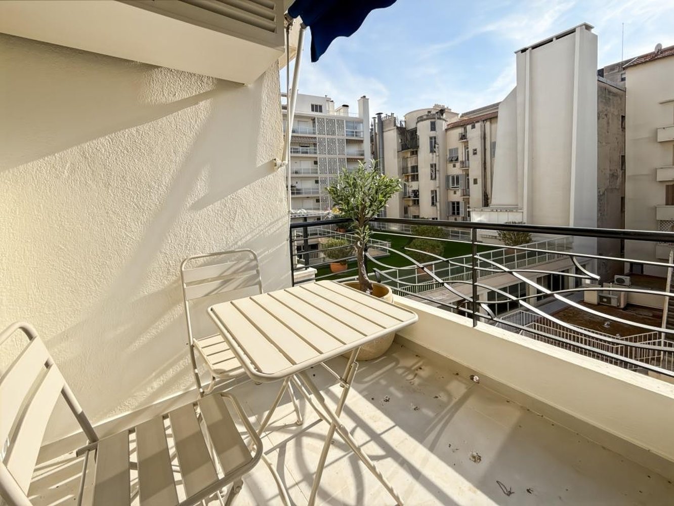Property photo in Carre d'Or