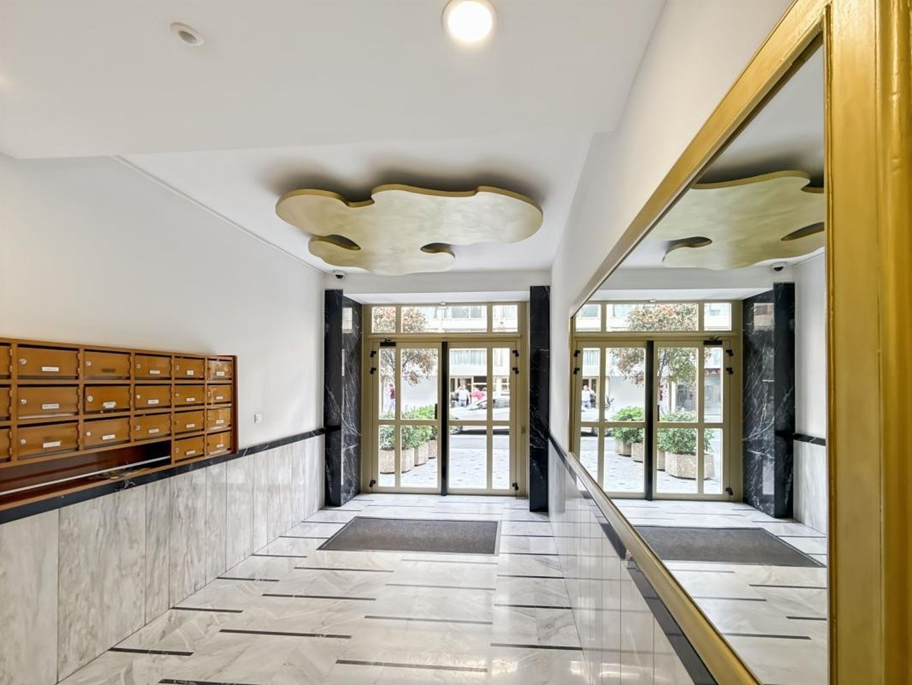 Property photo in Carre d'Or