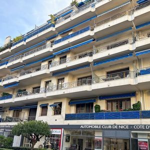 Property in Carre d'Or