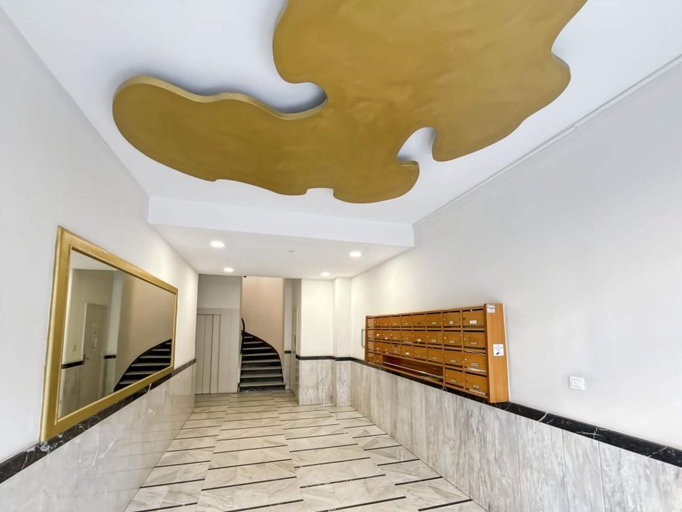 Property photo in Carre d'Or