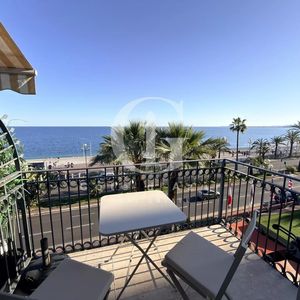 Property in Carre d'Or