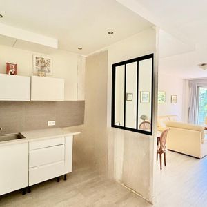 Property in Carre d'Or