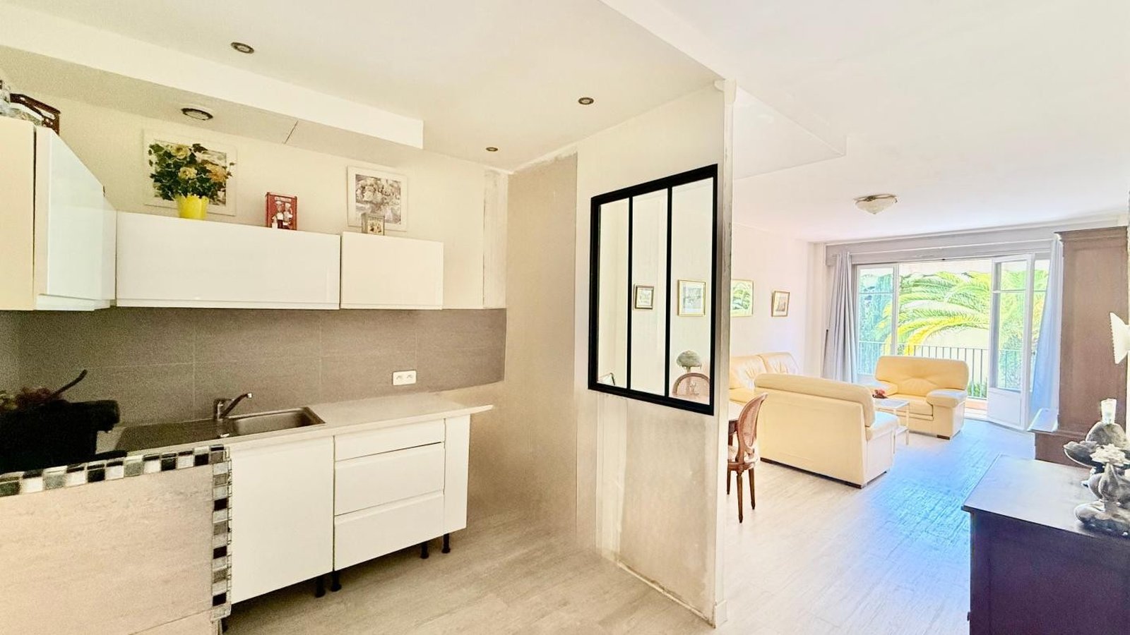 Property photo in Carre d'Or