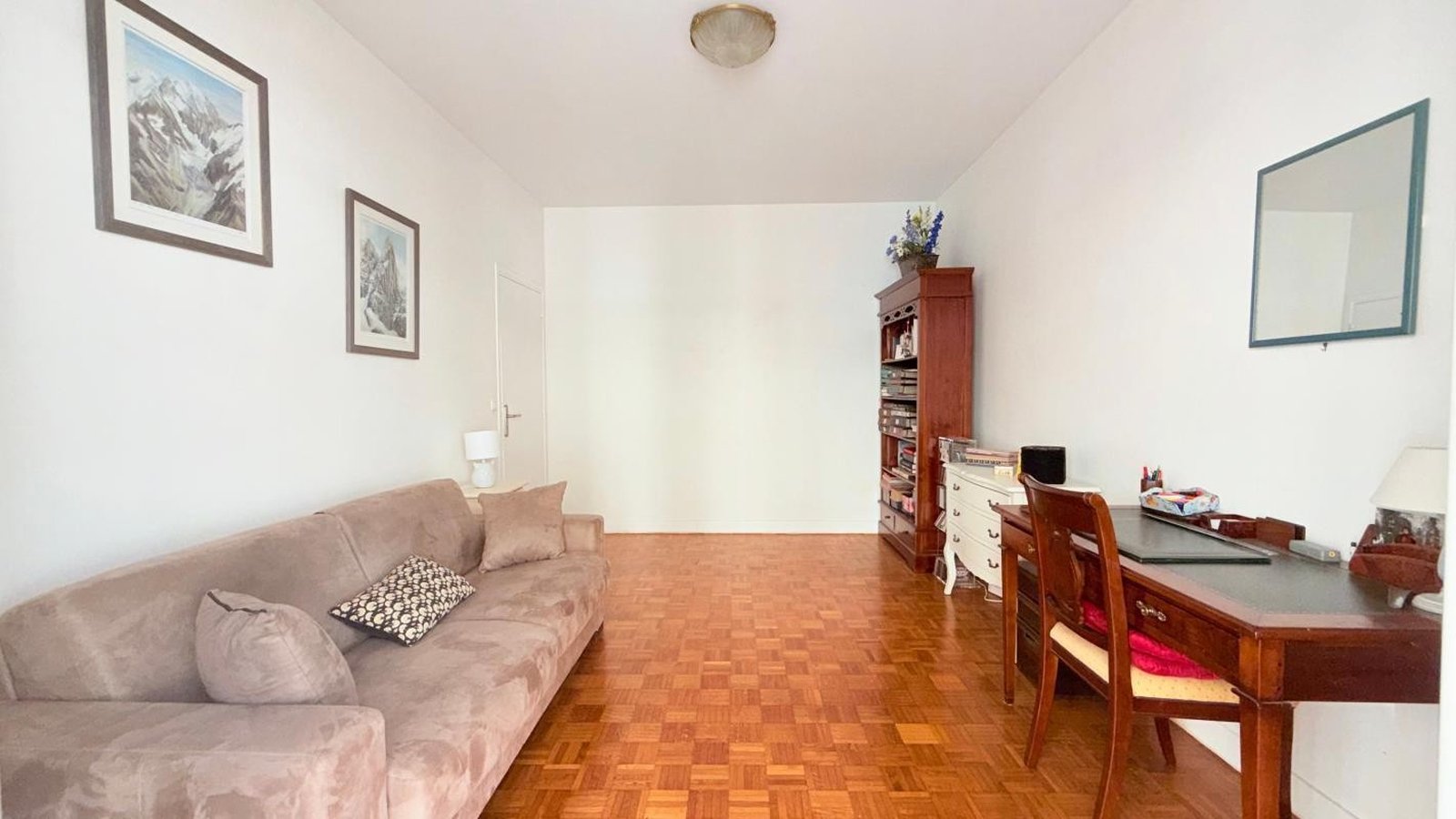 Property photo in Carre d'Or
