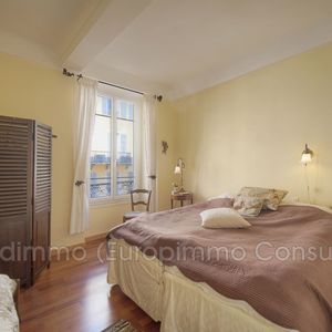Property in Carre d'Or