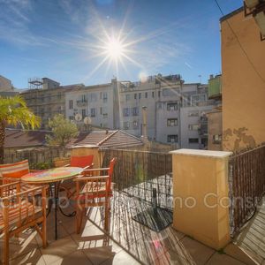 Property in Carre d'Or