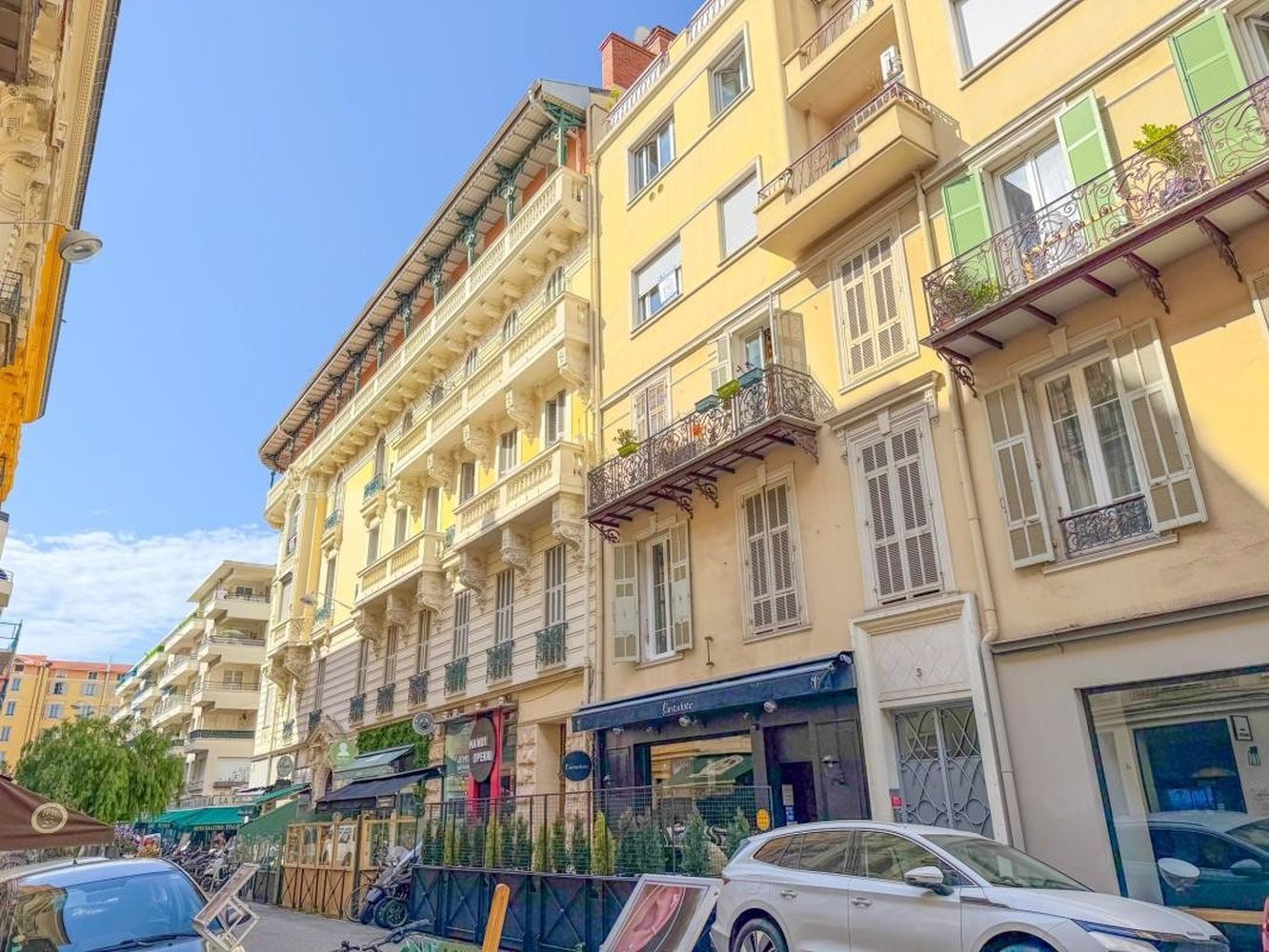 Property photo in Carre d'Or