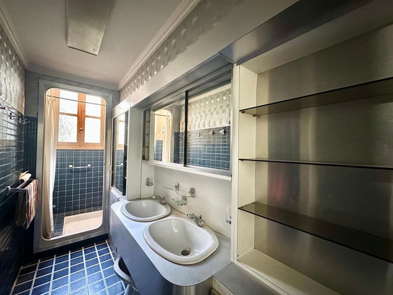 Property photo in Carre d'Or