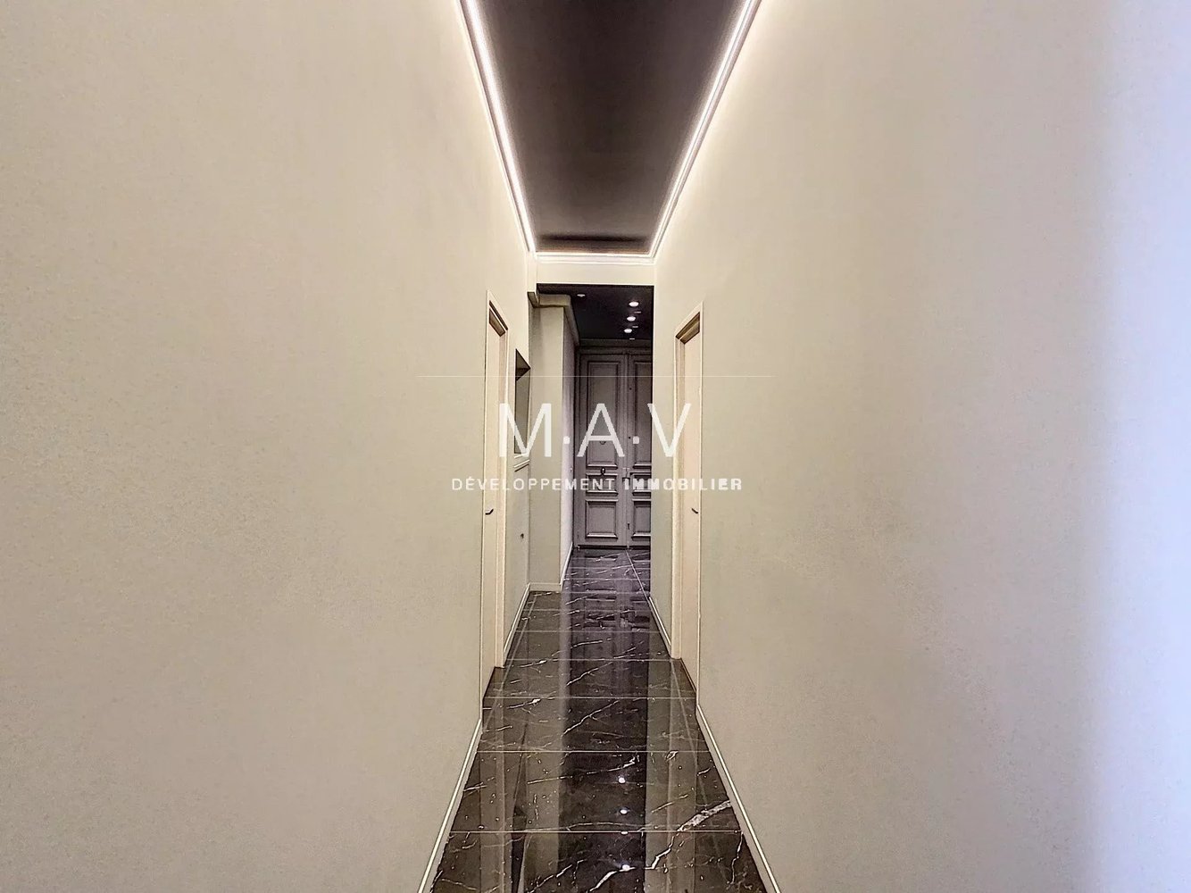 Property photo in Carre d'Or