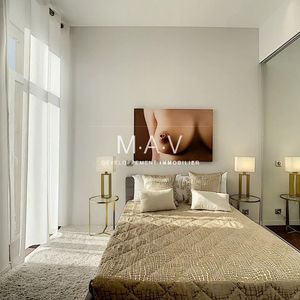 Property in Carre d'Or