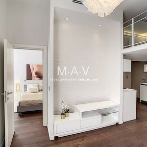 Property in Carre d'Or