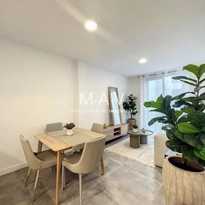 Property in Carre d'Or