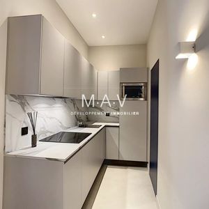 Property in Carre d'Or