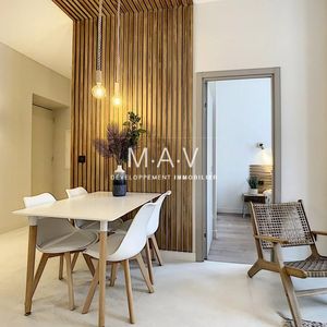 Property in Carre d'Or