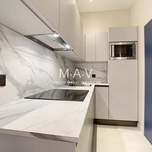 Property in Carre d'Or