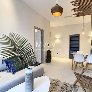 Property in Carre d'Or
