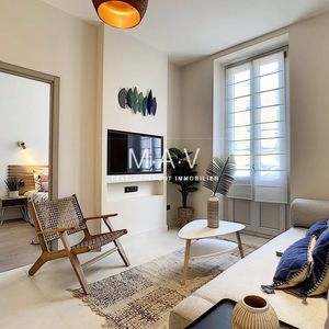 Property in Carre d'Or