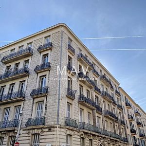 Property in Carre d'Or