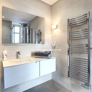 Property in Carre d'Or