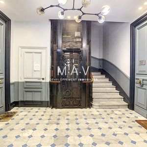 Property in Carre d'Or