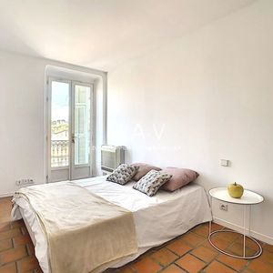 Property in Carre d'Or