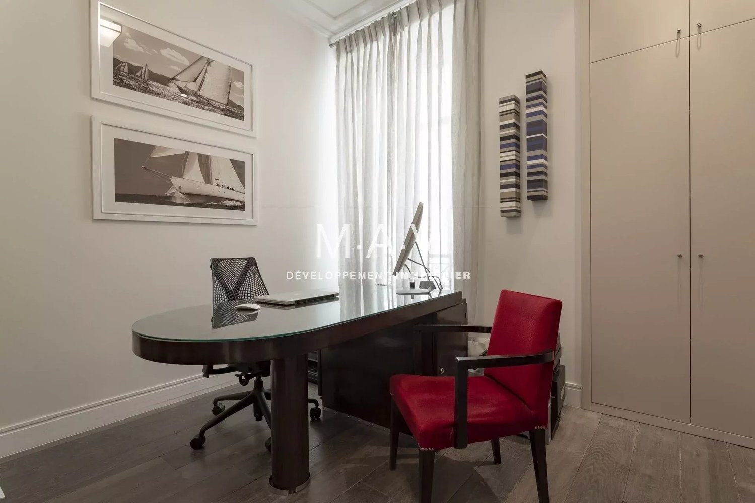 Property photo in Carre d'Or
