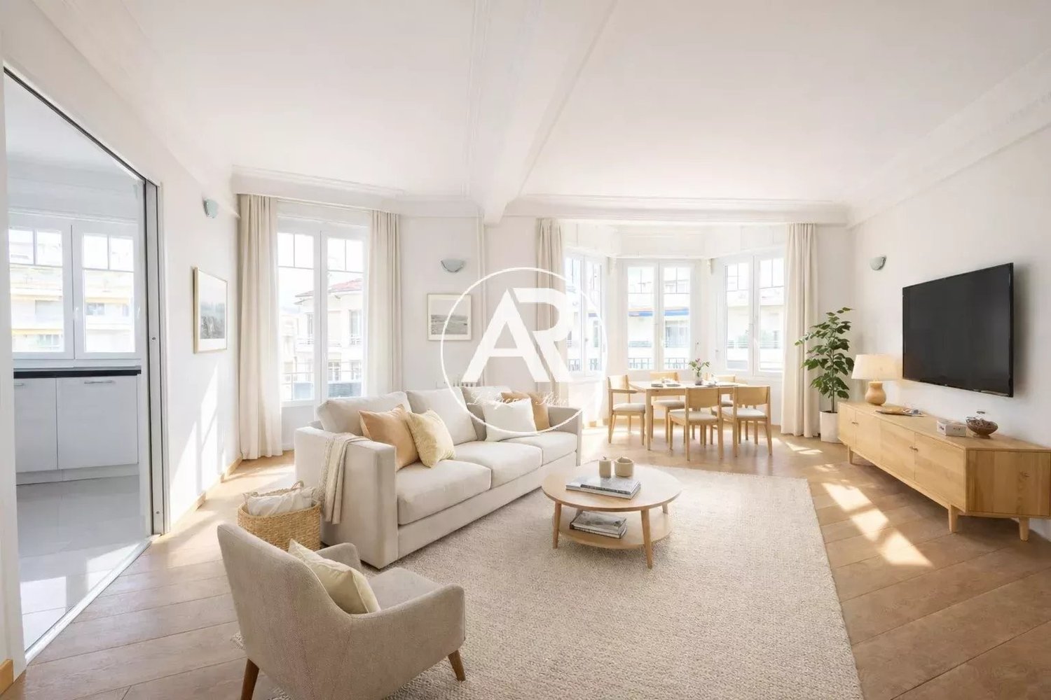 Property photo in Carre d'Or