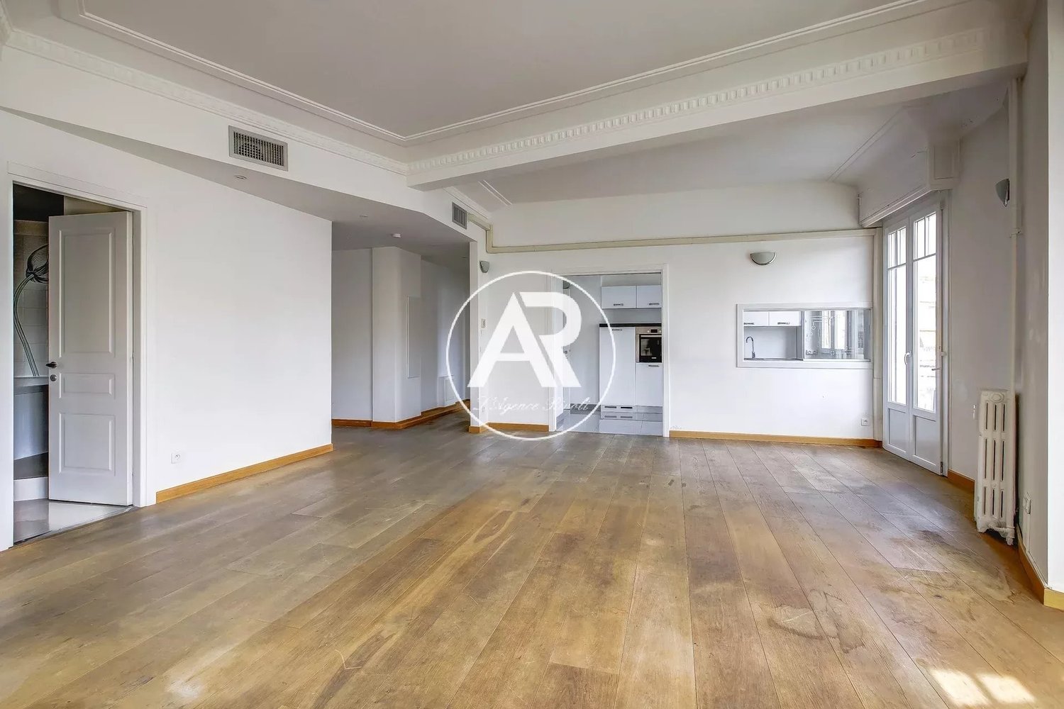 Property photo in Carre d'Or