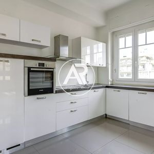 Property in Carre d'Or