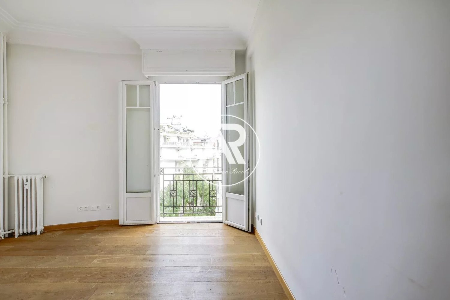 Property photo in Carre d'Or
