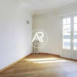 Property in Carre d'Or