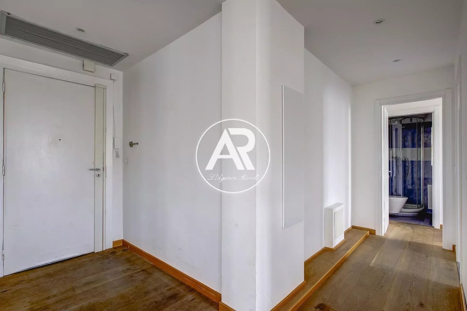 Property photo in Carre d'Or