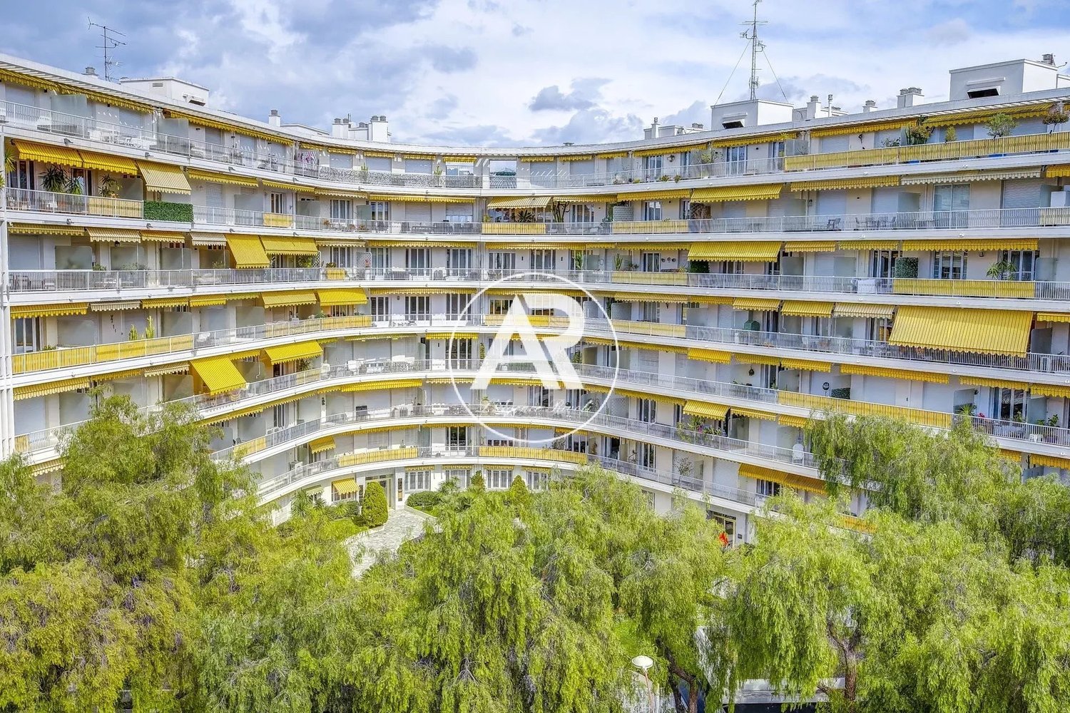Property photo in Carre d'Or