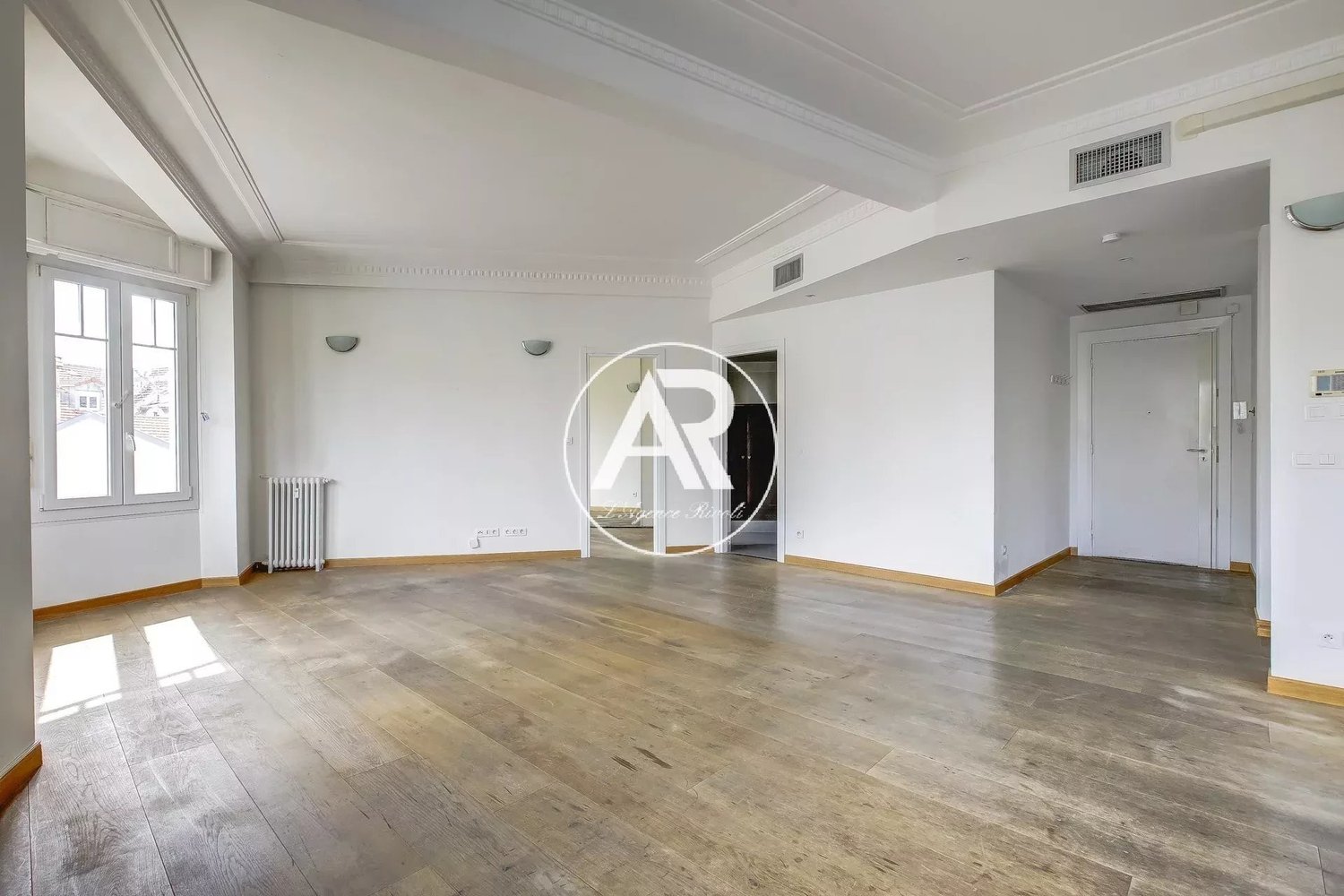 Property photo in Carre d'Or