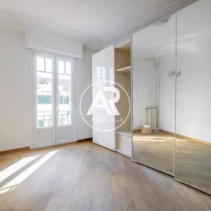 Property in Carre d'Or