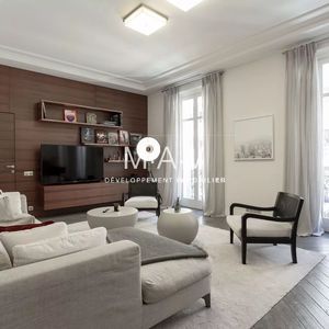Property in Carre d'Or
