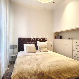 Property in Carre d'Or