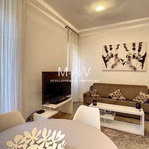 Property in Carre d'Or