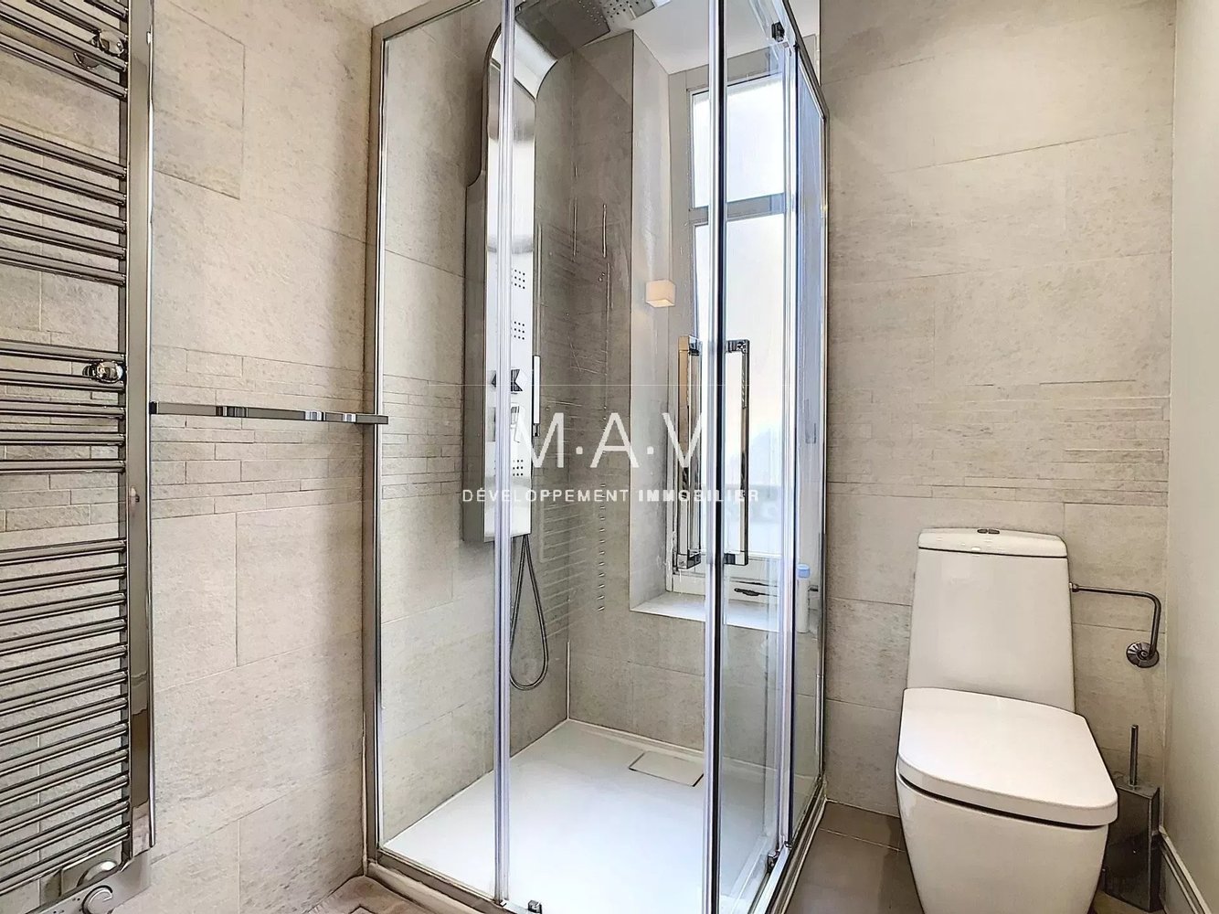 Property photo in Carre d'Or