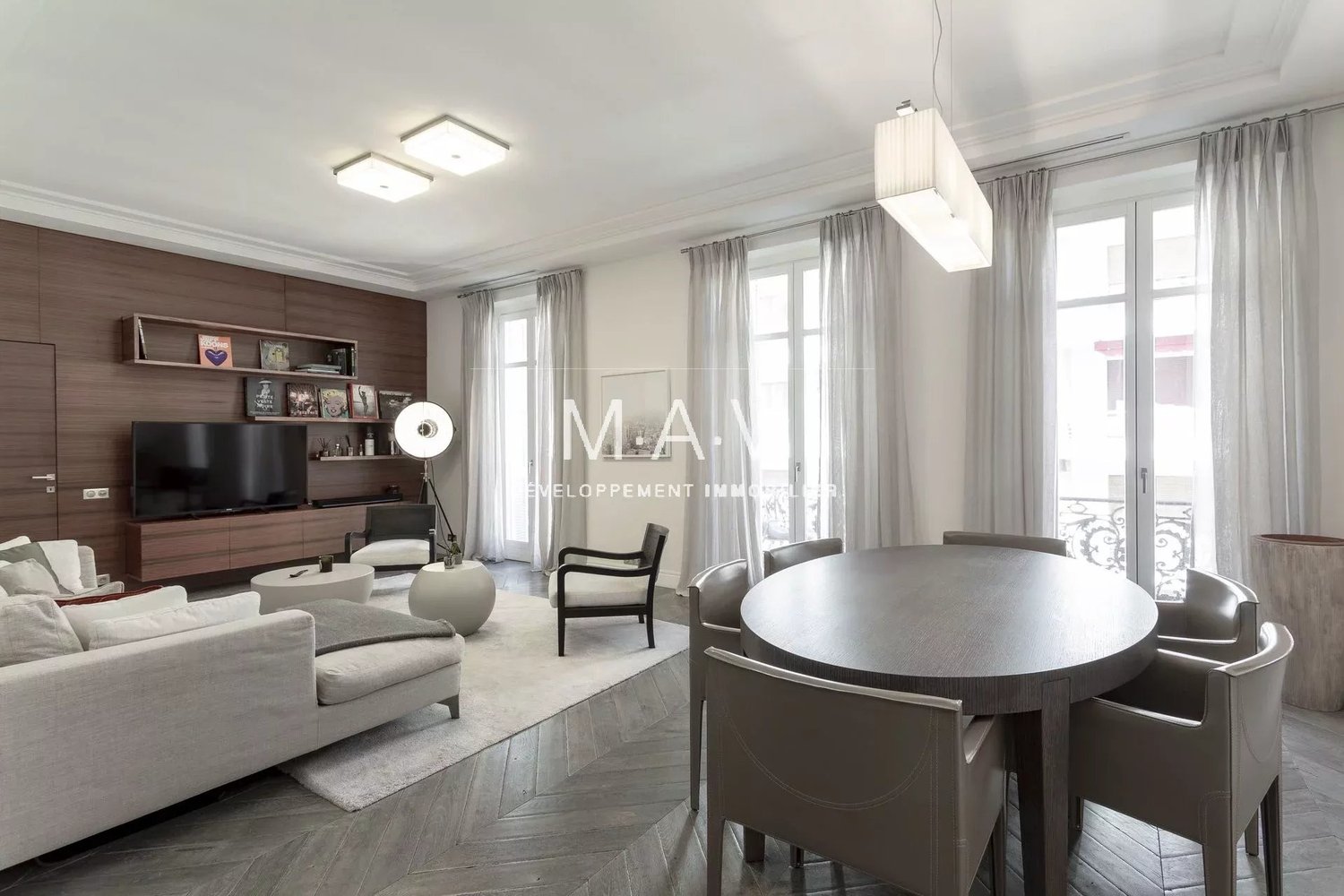 Property photo in Carre d'Or
