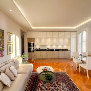 Property in Carre d'Or